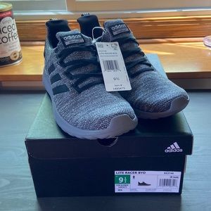 New in box adidas cloud foam
